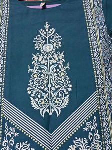 Medium Size With 3/4 Sleeves