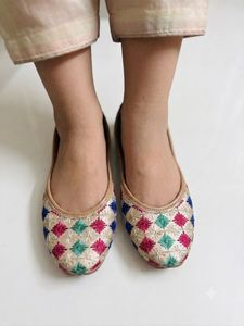 Phulkari style jutti