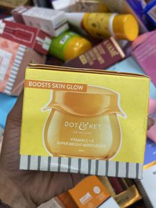 Dot & Key Super Bright Moisturizer
