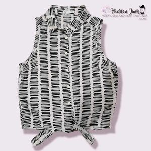 Chic Sleeveless Striped Button-Up Top