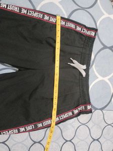Trendy Black Lower