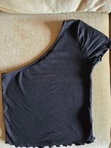 Black One Shoulder Top NA-KD 27"