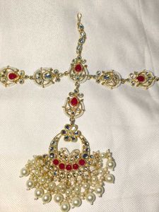 Elegant Pearl &amp; Stone Maang Tikka matha patti