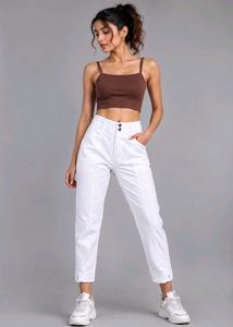 Chic White Capris for Women