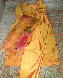 Floral dupatta salwar kameez