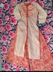 Elegant Kurta with Intricate Embellishments