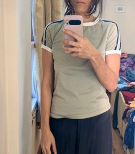Casual T-shirt with Striped Sleeves