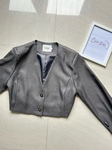 Chic Grey Cropped Blazer Jacket