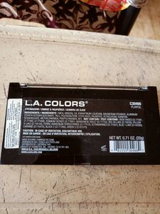 This is brand new LA.colors beautiful 16 colour ey