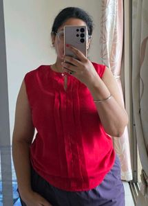 Red Sleeveless Top