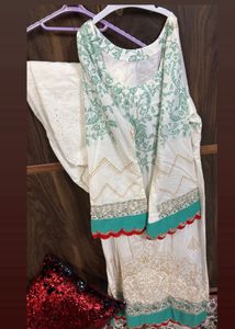 White &amp; Green Kurta Set(RAKHI SALE💫)