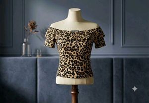 branded Top
