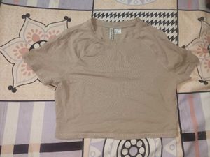H&amp;M Basic Beige Crop T-Shirt