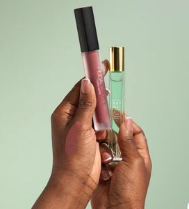 Huda Beauty Liquid Matte 💄&amp; Kayali perfume set