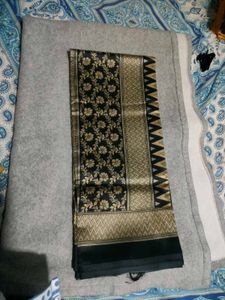 Black Floral Print Saree