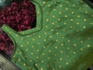 Green &amp; Gold Kurti / kurt size XXL 🌟