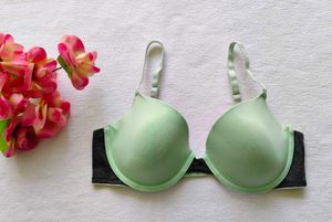 Victoria's secret : Light Green inner
