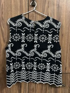 MANGO ethnic top schiffli