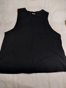 Black Sleeveless Tank Top 🖤