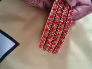 Stunning Red &amp; Gold Bangle Set
