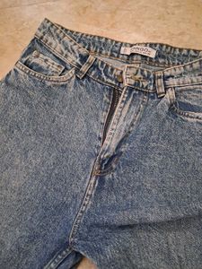 Trendy Ripped Blue Jeans