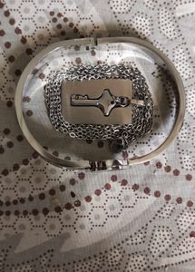 Silver Key Pendant Necklace & Bracelet Set