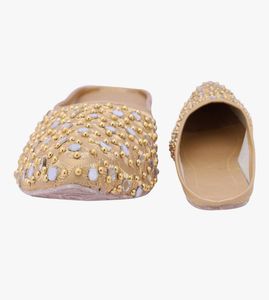 Embellished Juttis/Mojaris
