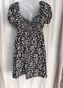 1539. Chic Floral Print Mini Dress