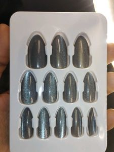 Press-On Nails -  Grey Almond(cateye design