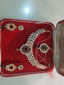 Stunning Kundan Necklace Set