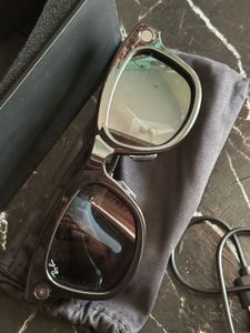 Smart Glasses with Camera