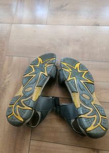 Price drop 🔻Original 💯 Campus Sandals