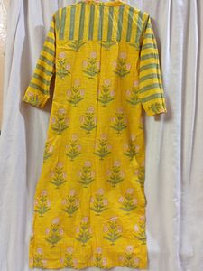 Beautiful Front Slit Kurti