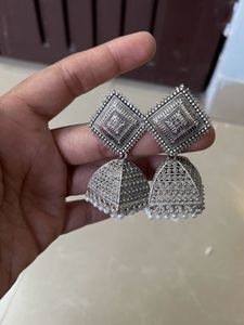 Earings