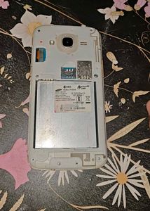 Samsung Rose Gold Smartphone - Cracked Screen