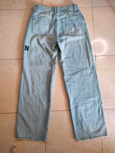 2000's Wide Leg Light Wash 👖🪐🐟