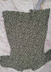 Chic Olive Green Ditsy Print Dress