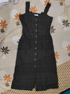 Chic Button-Up Midi Dress
