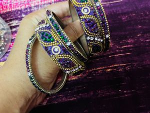 6 metal  Bangle Set with box new