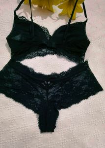 Very Fancy H&amp;M Brallete With Beautiful Penty