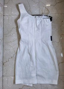 White middi bodycon dress