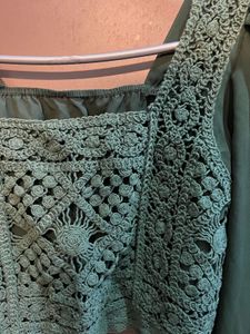 Crochet Detail Balloon Sleeve Top