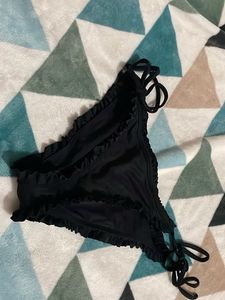 vero moda Black Ruffled Tie-Side Bikini Bottoms