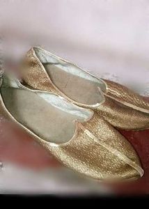 Gold Ethnic Jutti Shoes