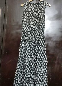 Black &amp; White Floral Sleeveless Dress 40 Bust