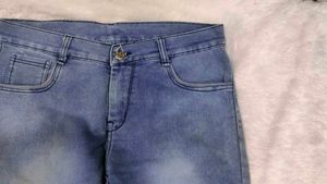 ✅Stylish Light Wash Denim Jeans✅