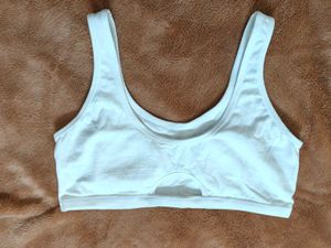 50% OFF 🎁 ~ White Sports Bra