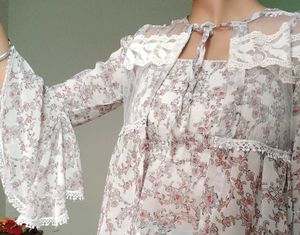 Korean Floral 2-Piece Lace Top | Bell Sleeves - S