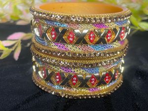 Beautiful pink multi color Bangle🩷