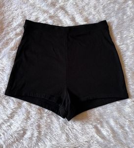 SALE💰 H&M Black Ribbed Lounge Shorts